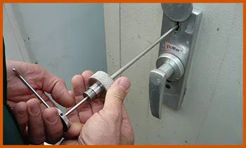Southgate MI Locksmith Store Southgate, MI 734-530-1016 - 5-lock-opening